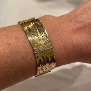 Beautiful Gold Tone & Crystal Strand Bracelet
